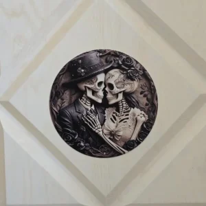 Skull Couple 8" Round Metal Wall Decore